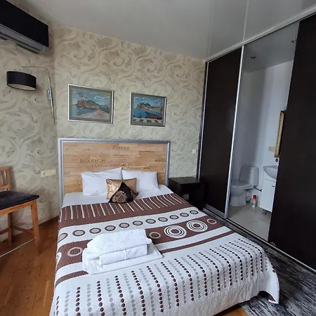 Panoramic View Apartment Poznyaky Kyiv Exterior photo